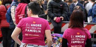 Procura Padova impugna 33 atti nascita: “Registrazione figli due mamme contro legge”