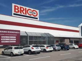 Derubano un’anziana fuori dal Brico: banda bloccata ai Quattroventi, pianificava nuovi furti. Un arresto