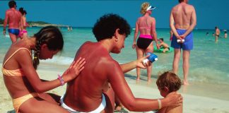 Indagine Altroconsumo, promosse creme solari Spf 30 e 50+