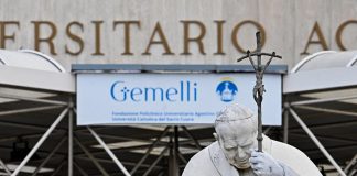 Papa Francesco ricoverato, decorso regolare per il Pontefice