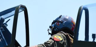 Dan Friedkin pilota, il presidente della Roma in volo per il centenario dell’Aeronautica