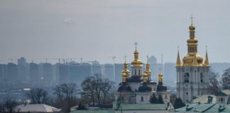 Berlusconi, Ucraina: “Putin oserà andare ai funerali?”