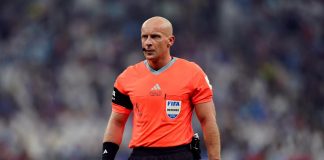Arbitro Marciniak a raduno estrema destra, salta finale Champions?