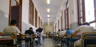 Maturità 2023, ‘Elogio dell’attesa nell’era di WhatsApp’ traccia più scelta