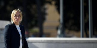 2 giugno, Giorgia Meloni: “Forte emozione, grazie a chi rende Italia Nazione grandiosa”