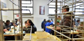 Caro spesa, 3,1 milioni di poveri chiedono aiuto per mangiare