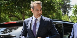 Elezioni Grecia 2023, Mitsotakis trionfa: oggi il mandato da premier
