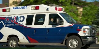 Ohio, bimbo di 2 anni trova pistola e uccide mamma incinta