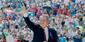 Usa, morto reverendo Robertson: aveva 93 anni