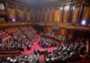 Berlusconi, senatori M5S in silenzio a commemorazione Senato