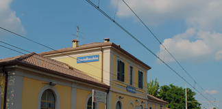 Si guasta un passaggio a livello, treno fermo a Castellucchio per un’ora