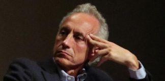 Berlusconi, Travaglio: “Lutto nazionale per impazzimento collettivo”