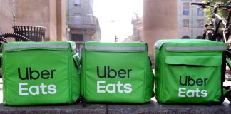 Uber Eats lascia l’Italia, addio food delivery