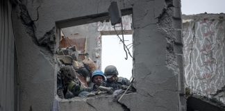 Ucraina, attacco con droni nella notte: 3 morti a Odessa