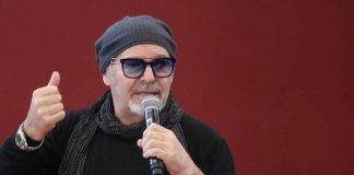 Vasco contro i politici: “Cercano solo consenso, raccontano favole”