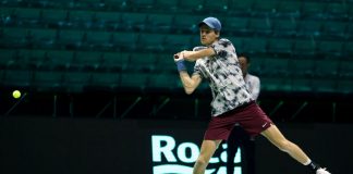 Sinner eliminato in semifinale a Wimbledon da Djokovic
