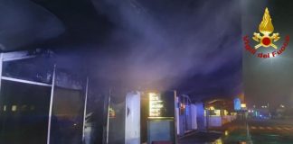 Dopo l’incendio l’aeroporto di Catania riparte con due voli all’ora