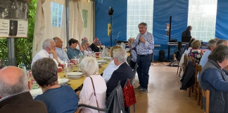 Musica, poesia e buona cucina per i 48 anni di attività di Wainer Mazza Musica, poesia e buona cucina: così Wainer Mazza festeggia i 48 anni di attività