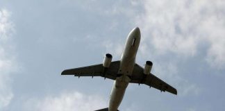 Maltempo Milano, volo Delta dirottato a Roma: danni ad aereo