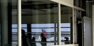 Catania, incendio in aeroporto: voli sospesi fino a mercoledì