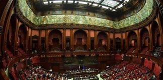 Salario minimo, centrodestra propone rinvio voto: no dell’opposizione