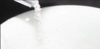 “Aspartame possibile cancerogeno”, il responso dell’Oms