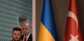 Ucraina, Erdogan incontra Zelensky: “Kiev merita adesione alla Nato”