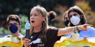Greta Thunberg multata, ha disobbedito a ordine polizia