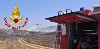 Incendi, anche la Sardegna nella morsa del fuoco
