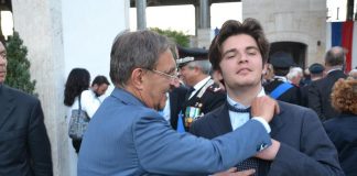 Violenza sessuale figlio La Russa, indagato anche l’amico deejay