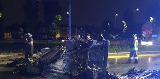 Incidente a Limbiate, suv sbanda si ribalta e prende fuoco: morto 22enne