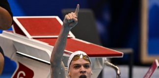 Mondiali nuoto Fukuoka 2023, Marchand oro nei 400 misti: battuto record di Phelps