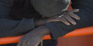 Migranti, sbarchi senza sosta a Lampedusa