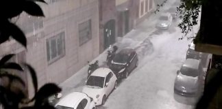 Milano, bomba d’acqua nella notte: grandine e strade allagate