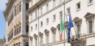 Sondaggi politici e fiducia ministri: Santanchè giù di 8 punti