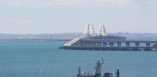 Guerra Ucraina-Russia, Kiev: “Ponte di Kerch e siti militari in Crimea obiettivi ufficiali”
