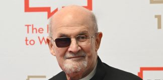 Salman Rushdie: “Dopo l’attentato faccio sogni folli”