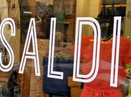 Saldi al via sabato, associazioni di categoria: “Stop pre-saldi, penalizzano negozi di vicinato”