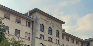 Torino, polemica su ‘stanza ascolto’ per donne in gravidanza: “Attacco alla loro libertà”