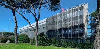 Gruppo Engineering acquisisce 100% Extra red