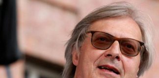 Sgarbi: “Saviano fuori da Rai? Giusto, decisione salomonica rispetto a Facci”