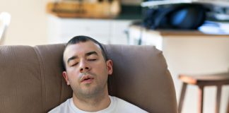 Caldo, i neurologi promuovono la siesta, ‘purché breve fa bene al cervello’