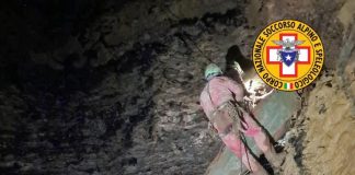 Speleologa bloccata nella grotta ‘Bueno Fonteno’, in corso il recupero