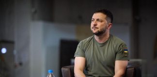 Ucraina, Zelensky ringrazia Biden per bombe a grappolo: “Pace più vicina”