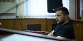 Ucraina, Zelensky “Chi non è in prima linea aiuti a combattere”
