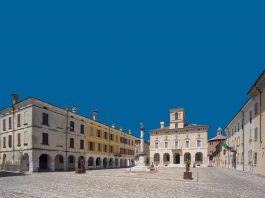 Domenica a Sabbioneta sfilano le auto storiche del Trofeo Foresti