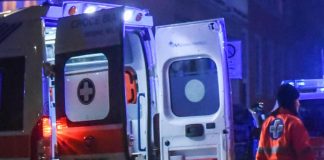 Incidente sul lavoro vicino Roma, operaio ecologico morto schiacciato tra muro e camion