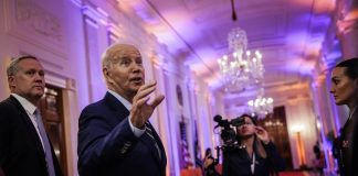 Usa-Cina, tensione sugli investimenti tech: la mossa di Biden, l’ira di Pechino