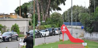 Stupro Caivano, mamma vittima: “Siamo stati minacciati”