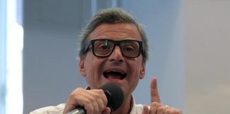 Calenda vs Salvini: “Chi non ha mai lavorato non dovrebbe fare il ministro”
